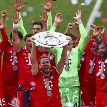<![CDATA[ Bayern fecha temporada com Harry Kane demolidor ]]>