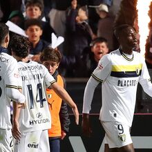 <![CDATA[ A crónica do Famalicão-Alverca, 1-0: Chave da Europa está na fechadura ]]>