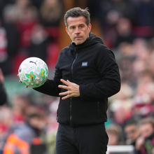 <![CDATA[ Interesse antigo e com requisito valioso: o jogador que pode acompanhar Marco Silva do Fulham para o Benfica ]]>