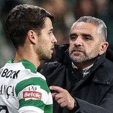 <![CDATA[ Rui Borges agarra Bragança: técnico 'pede' renovação para dar lugar de destaque no Sporting ao seu talismã ]]>