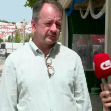 <![CDATA[ «Como é que alguém tem coragem de fazer isto?»: homem que encontrou crianças francesas conta o que aconteceu ]]>