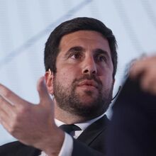 <![CDATA[ Florentino vai ter oposição: Enrique Riquelme anuncia intenção de candidatar-se à presidência do Real Madrid ]]>
