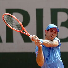<![CDATA[ Nuno Borges bate Tomas Etcheverry rumo à 2.ª ronda em Paris ]]>