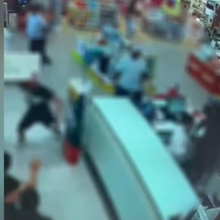 <![CDATA[ Batalha campal lançou o medo em hipermercado de Loures ]]>