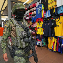 <![CDATA[ Só o futebol pode fazer o Equador sorrir novamente ]]>