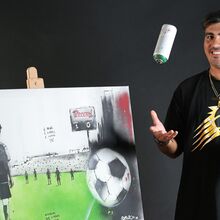 <![CDATA[ O artista urbano Smile veio pintar a Record: «Arte e desporto casam muito bem» ]]>