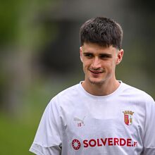 <![CDATA[ Cadeira para fumar, o dialeto mais falado e a quem dizia 