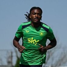 <![CDATA[ Benfiquista Jaden Umeh estreia-se na seleção principal da Irlanda ]]>