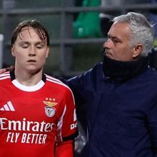 <![CDATA[ Schjelderup rendido a Mourinho: «É uma das maiores lendas do futebol. Ajudou-me a dar um passo em frente» ]]>