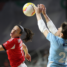 <![CDATA[ Desacatos entre jogadoras e adeptos no Nun'Álvares-Benfica: cinco pessoas foram detidas ]]>