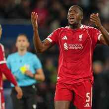<![CDATA[ Ibrahima Konaté deixa Liverpool em fim de contrato cinco épocas depois ]]>