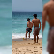 <![CDATA[ Carlos Alcaraz aproveita domingo de calor na Comporta ]]>