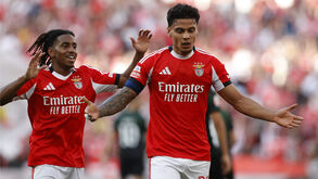 Três repetições... e alguém à bica: o onze provável do Benfica para o jogo com o Famalicão