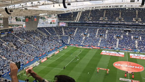 O momento em que as bancadas do Dragão festejaram o golo do empate do Famalicão frente ao Benfica