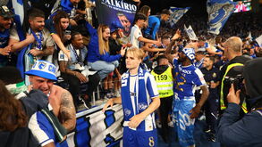 Conquista do título 'leva à rua' adeptos do FC Porto em Évora 