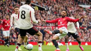 Matheus Cunha marca ao Liverpool