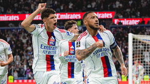 Lyon de Paulo Fonseca bate Rennes em jogo com 6 golos e regressa aos lugares de Champions