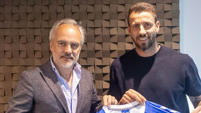 Patrick Morais de Carvalho, presidente do Belenenses, com o técnico Gonçalo Brandão