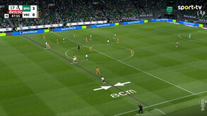 Grande passe de Debast e pormenor de classe de Maxi Araújo: o terceiro golo do Sporting ao V. Guimarães