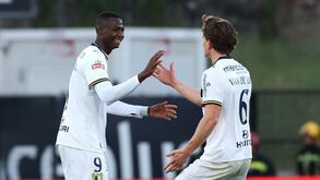 Umar Abubakar marcou frente ao Benfica