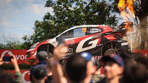 Rali de Portugal: Oliver Solberg salta para o topo da classificação