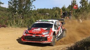 Rali de Portugal: Elfyn Evans surpreendido por um reboque no troço