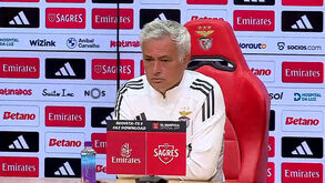 Os contactos que não terá até ao fim da época, a arbitragem no jogo da equipa B e as duas certezas no onze: o que disse Mourinho