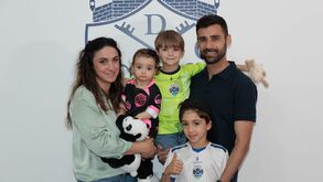Roberto renova contrato com o Chaves e conta com apoio familiar