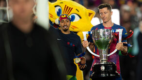 Lewandowski com o título da LaLiga