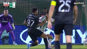 Petrasso viu segundo amarelo por entrada sobre Suárez e deixou Rio Ave com 10 frente ao Sporting