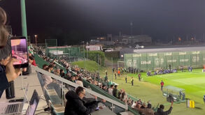 O momento em que os adeptos do Sporting festejam nas bancadas em Vila do Conde o segundo golo do Sp. Braga na Luz