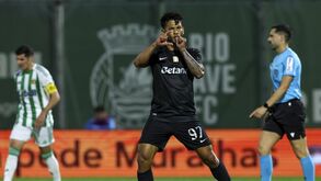 Luis Suárez impulsiona o Sporting  
