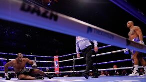 Boxe permite que bielorrussos compitam sob sua bandeira e hino