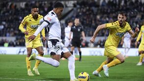 Nacional defronta o Vitória de Guimarães