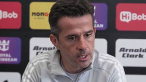 A garantia de Marco Silva: «Não tive qualquer conversa com o Benfica»