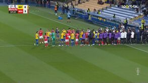 A emocionante despedida de Pizzi: médio aplaudido de pé e com direito a guarda de honra de Benfica e Estoril