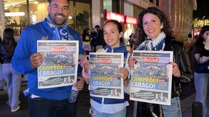 Record distribuiu edição especial do FC Porto campeão na festa dos Aliados