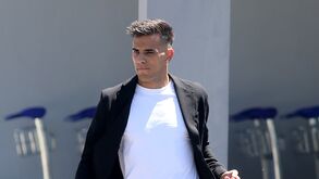 Sporting paga 30  milhões de euros  por Zalazar