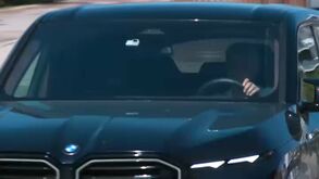 As imagens da chegada de Rui Costa e Mourinho ao Benfica Campus