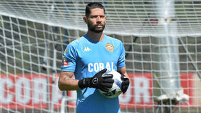 Lucas França de saída do Nacional