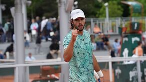 Faria avança em Paris