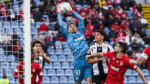 João Afonso em ação no Santa Clara-Nacional