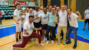 Bora a Mexer deixou Olaias em festa: Diamantino e Andrade vencem torneio de futsal no... grito
