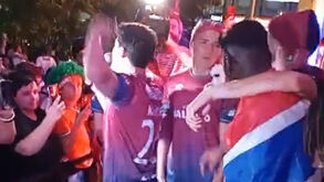 Ao som de Pedro Abrunhosa: jogadores do Torreense 'puxaram' pelos adeptos durante a festa