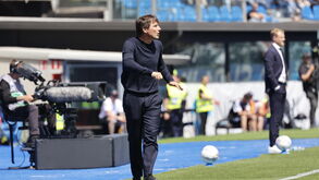 Conte deixa Nápoles