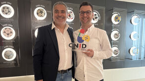 Sérgio Krithinas, diretor executivo de Record, com José Santos, colaborador de Record