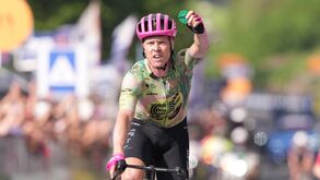 Michael Valgren vence etapa do Giro