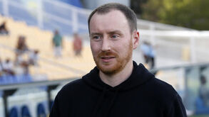 Ian Cathro procura reforços para o Estoril