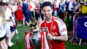 Arteta celebra conquista da Premier League
