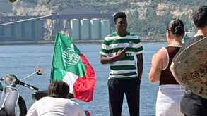 Antes de ser oficializado como reforço, Doumbia já se 'mostra' com as cores do Sporting